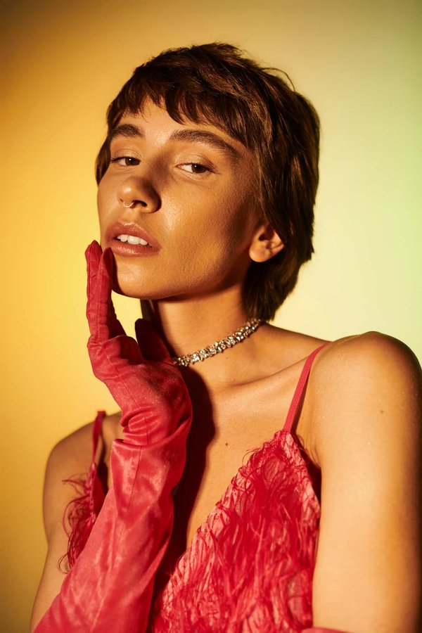 Quelle est la meilleure façon de porter un cardigan long sans paraître trop décontractée?